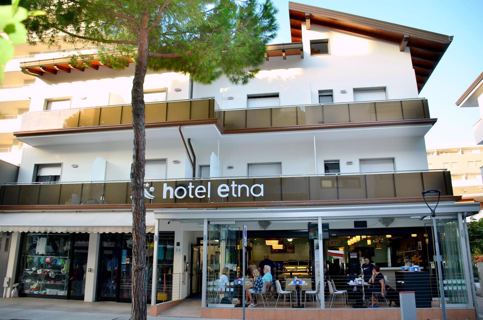 Hotel Etna Lignano Sabbiadoro Exterior photo
